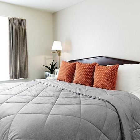 Intown Suites Extended Stay Marietta Ga - Roswell Rd Екстер'єр фото