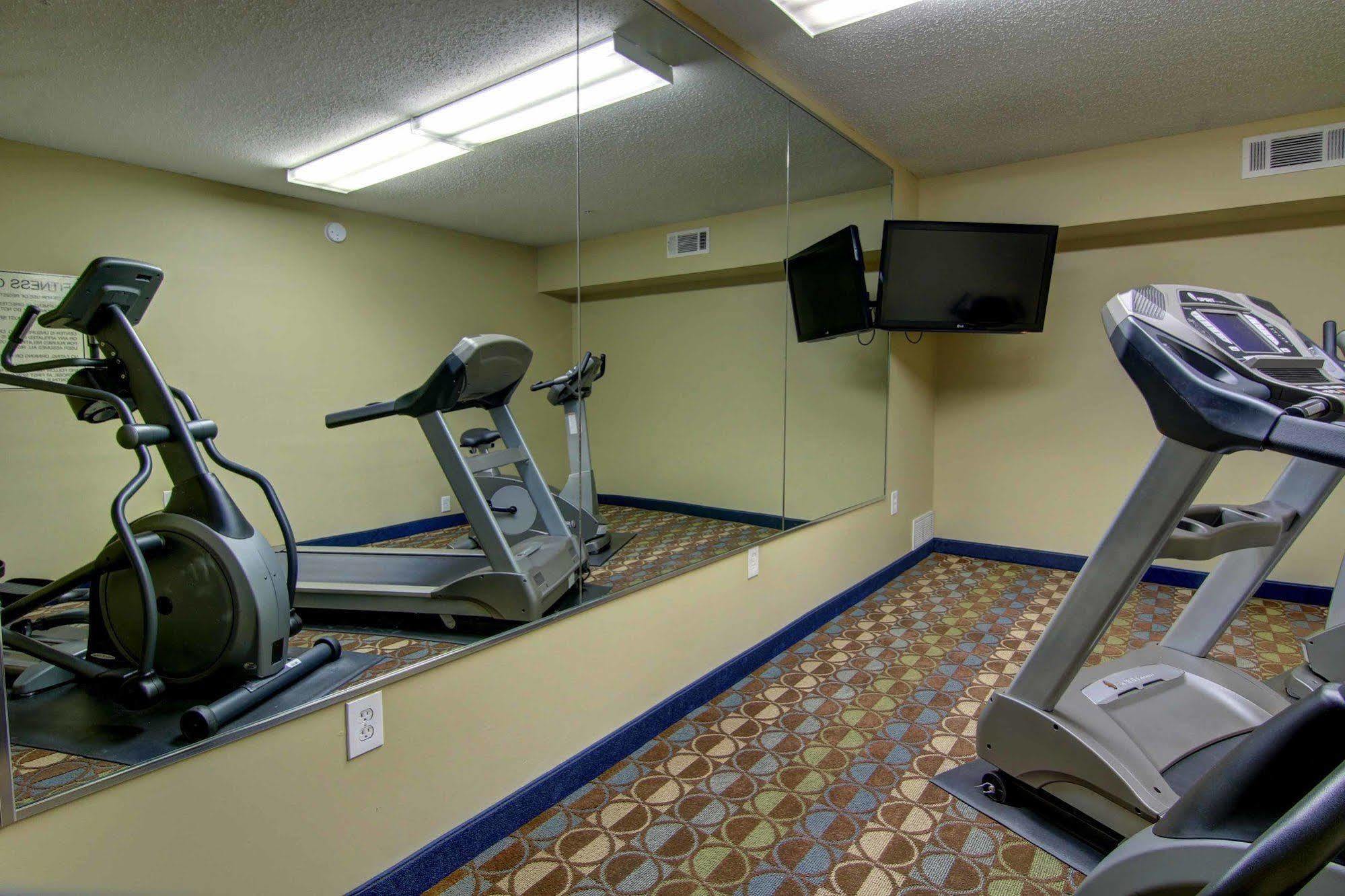 Intown Suites Extended Stay Marietta Ga - Roswell Rd Екстер'єр фото