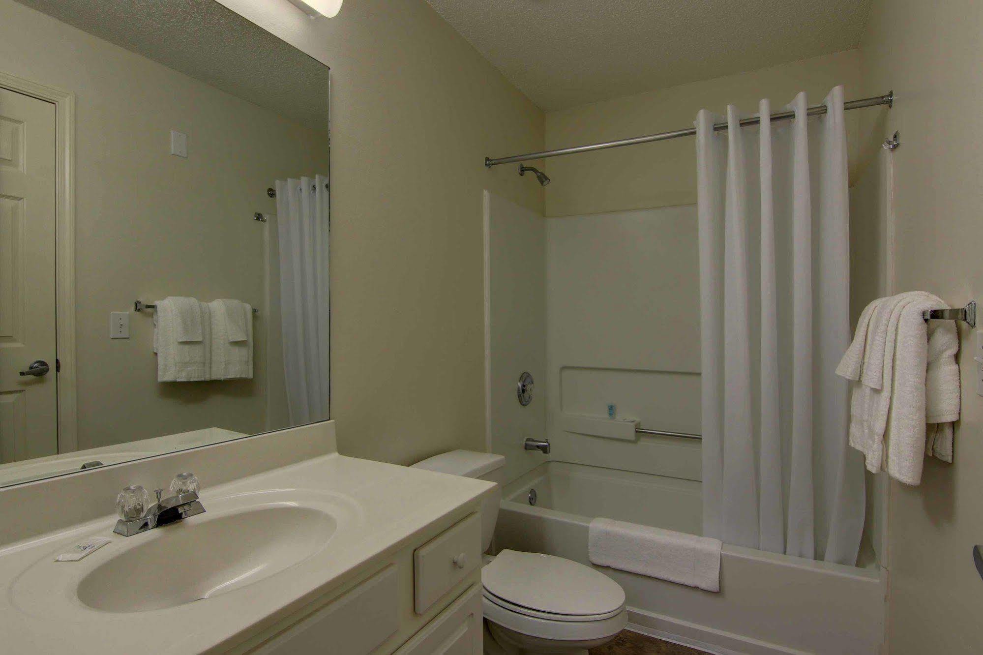 Intown Suites Extended Stay Marietta Ga - Roswell Rd Екстер'єр фото
